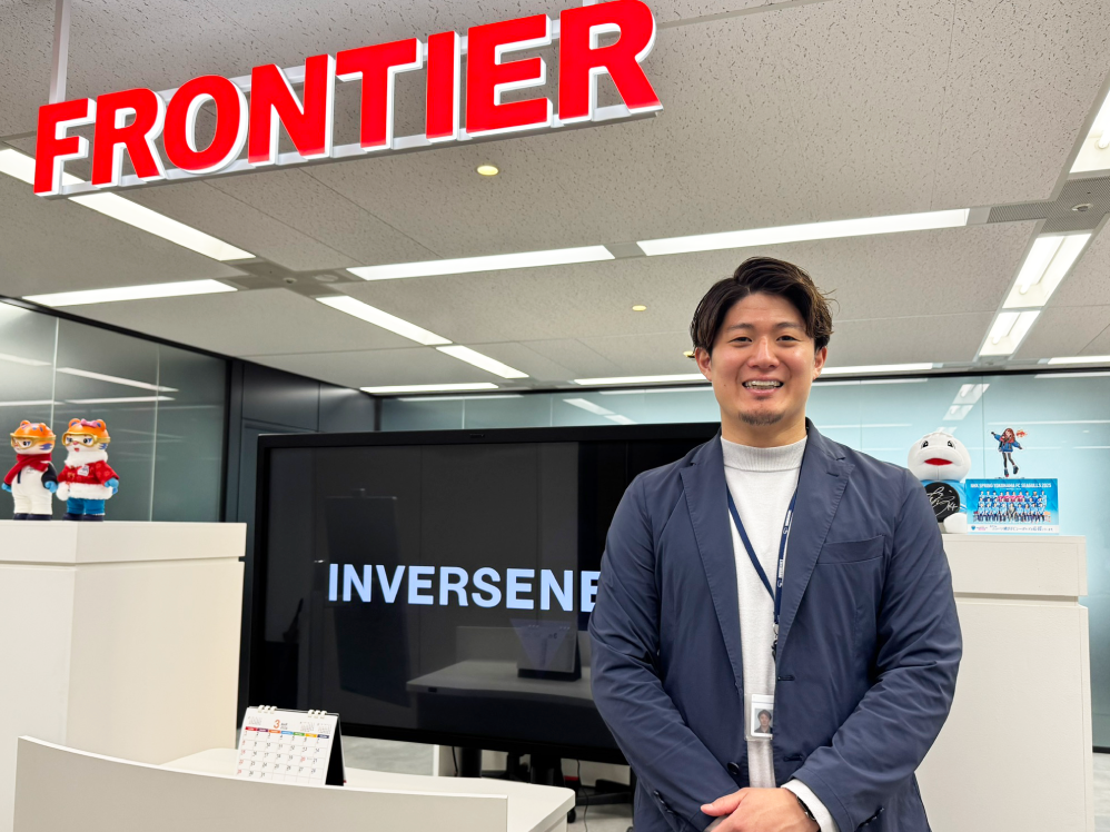 社員同士の打ち合わせ風景