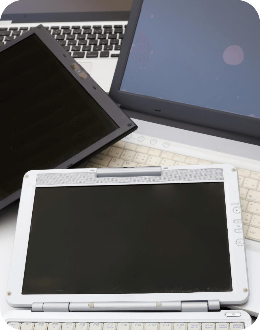 過剰在庫のケーブル・スマートフォンケース・部品パーツなどを一括買取するイメージ