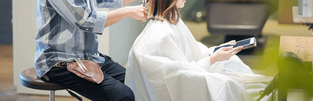 ネイルサロン・ヘアサロン等美容店舗の運営企業の業務風景イメージ